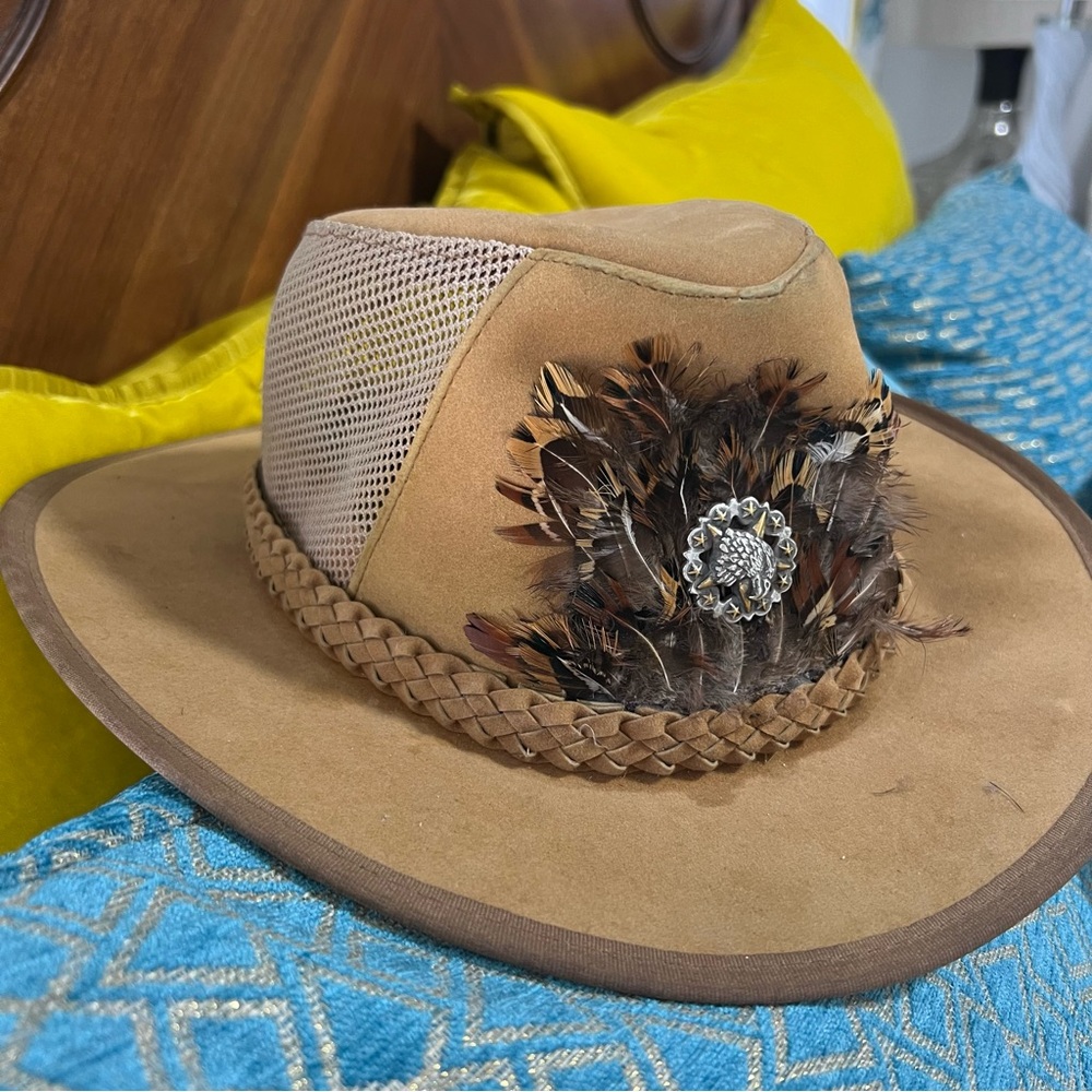 Vintage DP Leather Cowgirl Cowboy Hat Cap Feather Bald Eagle Silver Star